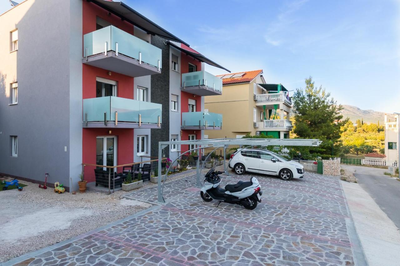 Apartments And Rooms With Parking Space Grebastica, Sibenik - 17831 Exterior photo