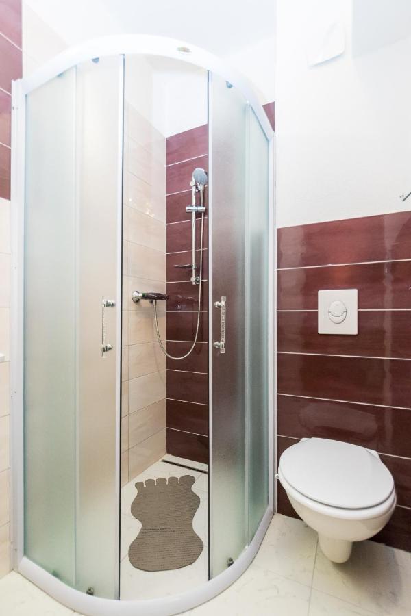Apartments And Rooms With Parking Space Grebastica, Sibenik - 17831 Exterior photo
