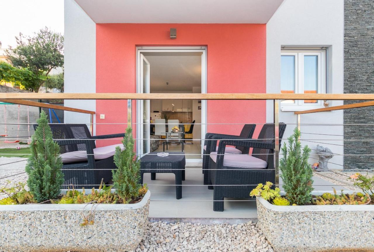 Apartments And Rooms With Parking Space Grebastica, Sibenik - 17831 Exterior photo