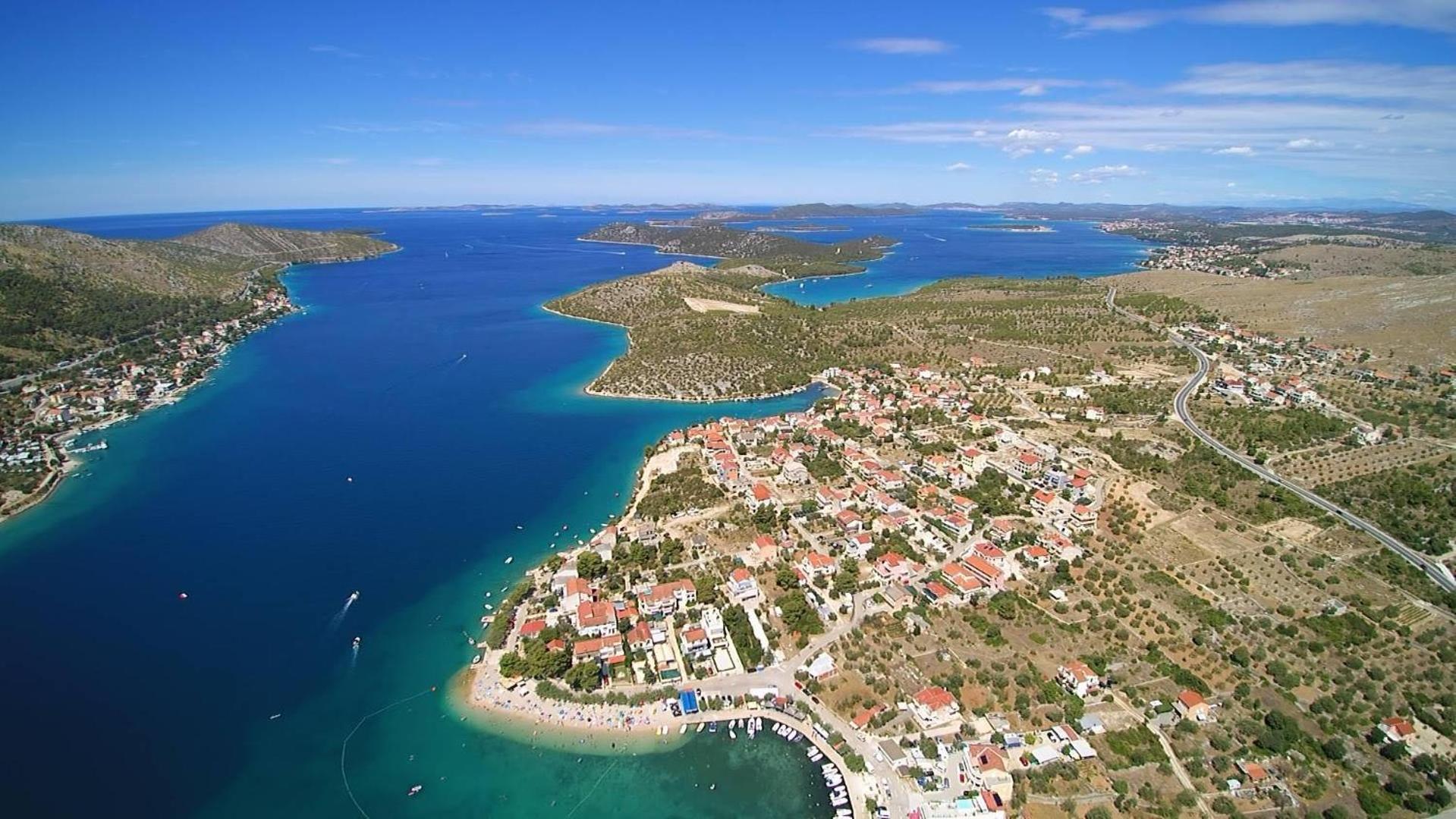 Apartments And Rooms With Parking Space Grebastica, Sibenik - 17831 Exterior photo